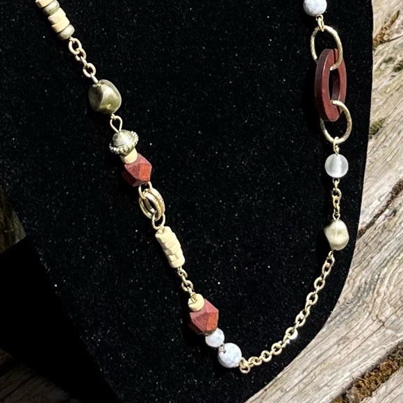 Lightweight long necklace with wood and misc beads - Picture 8 of 10